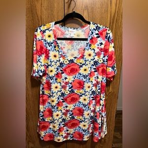 LuLaRoe Perfect T -size Xl fits like XL 2XL XXL